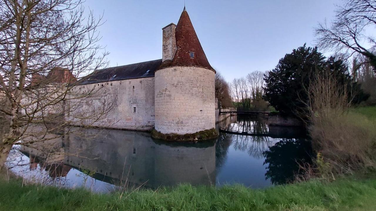 Chateau De Mauvilly Esterno foto